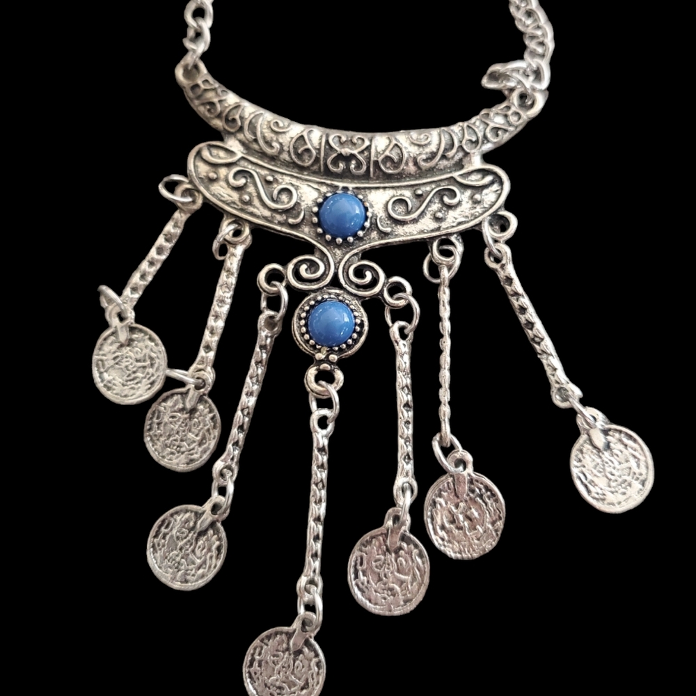 NWT Necklace